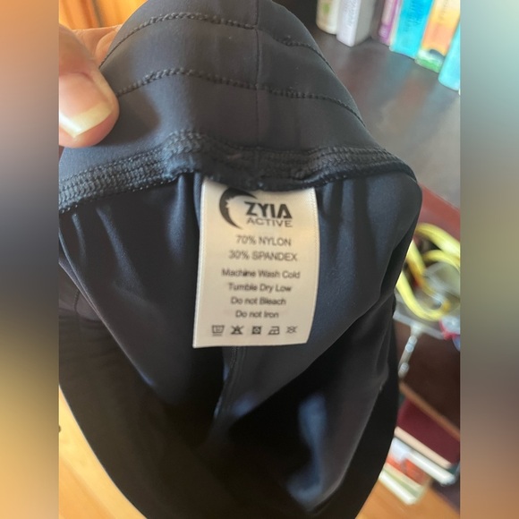 Zyia Navy Blue Peak Zippered Joggers Size Medium - Picture 2 of 8